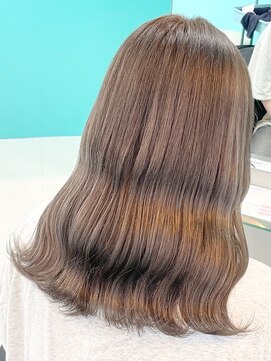 ユー イケブクロ(u Ikebukuro) グレージュ