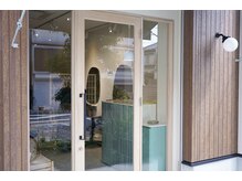 ウキ(uki.)の雰囲気(9月OPEN《京都/二条》お子様・ご家族とのご来店も◯(待合2席))