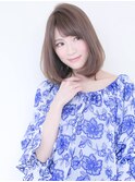 デコルテを美ラインに！ ワンカールパーマで表情豊かなロブ
