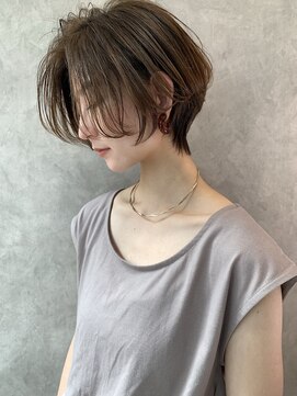 アヴァロン(AVALON) 30、40代にオススメ☆イルミナカラー×絶壁解消ショート
