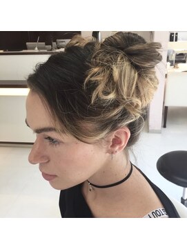 リブラ(Re:Bura) 海外式ニュアンスカラー【Re:Bura荏原中延/中延/馬込】