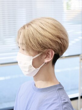 リビーチ ヘア リゾート 赤羽(Rebeach HAIR RESORT) メンズのセンターパートハイトーンブロンド【赤羽リビーチ】