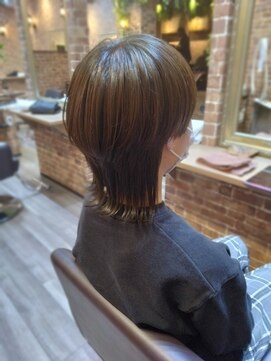 モニカ 鶴ヶ峰店(Monica) ウルフカット/アースカラー