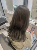 カーキグレージュ×ナチュラルロング