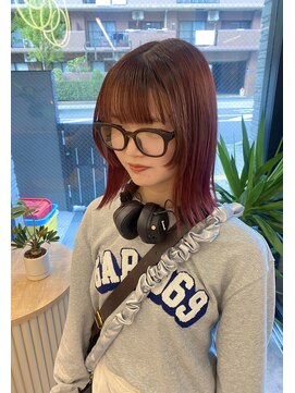 シアエミュー 新越谷店(SHEER emu) カシスレッド