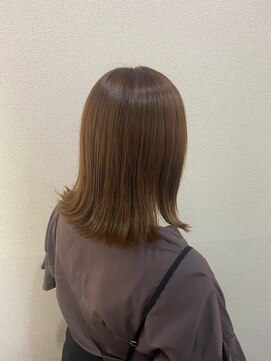 美容室 フォーリア Foglia 切りっぱなしボブ ベージュカラー