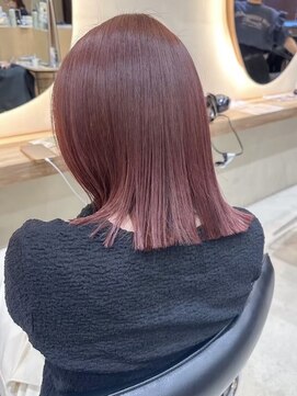 ヒビヲ(HIBIO) 横浜ミルクティーピンクベージュタッセルボブ外ハネボブレイヤー