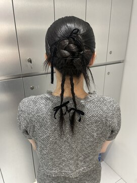アールプラス 新宿(ar+) 【新宿駅/新宿三丁目/ヘアセット/カチモリヘア】