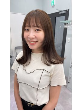 ミッシュバイアーバン(misch by urban.) レイヤーカット/オリーブグレー/ベージュカラー 【春菜】