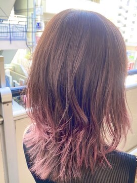 ナチュラル 東川口店(Natural) ♪ハイトーンインナーピンク/レイヤーボブ