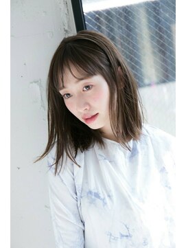 ディッセンバー 渋谷(December) 『December』なびく髪がかわいい♪切りっぱなしサラッとミディ☆