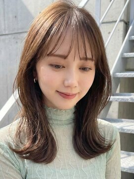 ローウェル(Rowel) レイヤーカット/フェイスレイヤー/前髪あり/シースルーバング