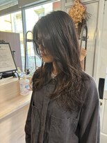 スアバイキキ(SuA by kiki.)&nbsp;ミディアムレイヤー/ハッシュカット/ワインレッド[千葉]