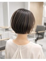 ネオリーブウリ 二子玉川店(Neolive uri)&nbsp;イメチェンホワイトブロンド外ハネボブ美髪ワイドバング
