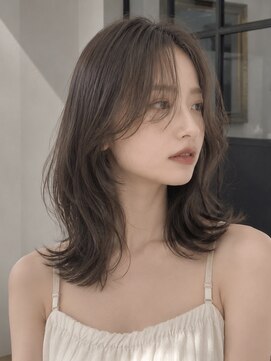 ユーフォリア 青山(Euphoria) 大人美人艶カラーベージュ小顔カット透明感ミディアム