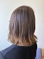 スリーバイザサロン(THREE by the salon)&nbsp;ハイライト×グラデーションカラー