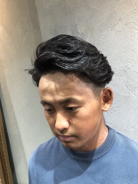 ヘアーシグネチャー(Hair Signature) パーマで作る雰囲気ムンムンの無造作2ブロックスタイル