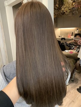 アンベリール 大名(Embellir) 毛先まで再生できる【奇跡の美髪ストレート】