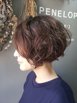 ペネロープ(Penelope) 王道前下がりショートボブ×ニュアンスパーマ！　担当　遠藤至