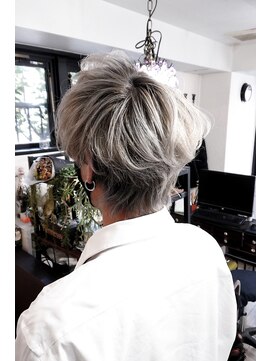メロウ ヘアデザイン(Melloww hair design) ホワイトアッシュ