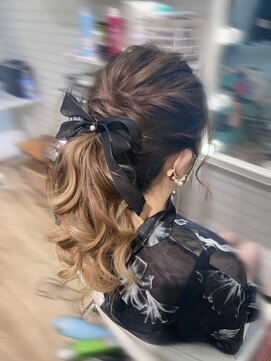 マカリィ 池袋店(Makalii) ポニーテール