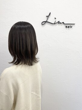 リム(Lim) ミディアム　アッシュ　外ハネ