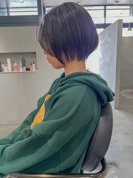 モノトーン(MONOTONE) ひし形ショート