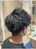 スパイキーショートパーマビジネスヘアセンターパートコンマヘア