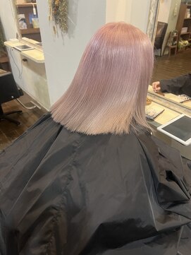 ウル(Ulu) ブリーチ有りホワイトピンク