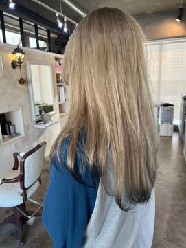 アトリエ エス atelier es HAIRDESIGN ハイトーン/裾カラー/ENDカラー/うる艶ロング/レイヤーカット