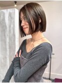 オリーブグレージュ 透明感カラー 艶髪 切りっぱなしボブ 20代