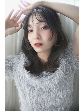 ヘアリラクゼーション クインズベリー(Hair Relaxation Queen's Berry) ふんわりフェイスレイヤーセミロング