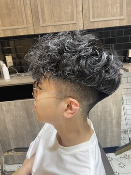 グルーマーズトウキョウ(GROOMER/S TOKYO) スペインカール