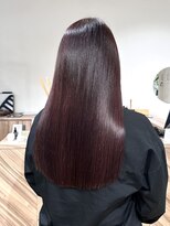 イエロ(yelo)&nbsp;艶髪ストレート/レッドカラー/髪質改善