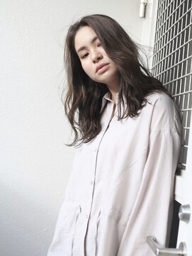 ボランチ(VOLANCH) 脱力感のある可愛いロングヘア