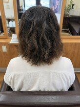 ラティーフ(Latief) ストレートあごラインボブ