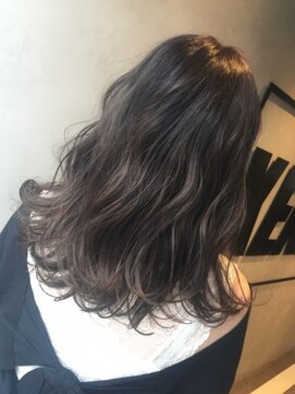 ジーナ(XENA) ダークグレージュ