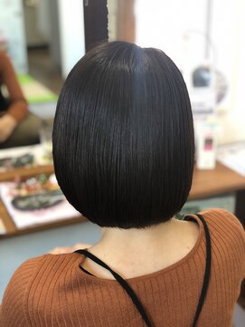 ヘアーアンドスパ ロココ(HAIR&SPA ROCOCO) 襟足ギリボブ