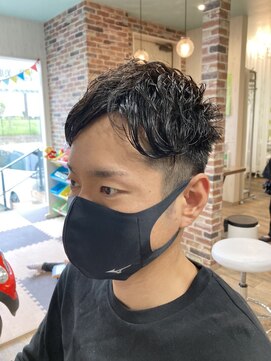 アトリエリリア ヘア(Atelier LILJA) men'sパーマスタイル