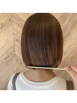 フェリアあべの(FERIA) 【天王寺　あべの】　ぱつっとボブ