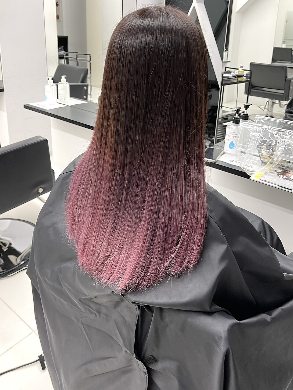 ラベンダーピンクグラデーションカラー：L175268037｜アライブ