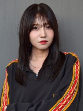 シーン(SCENE) ストレート 艶感 ダークカラー 透明感 ロング【天神/今泉】