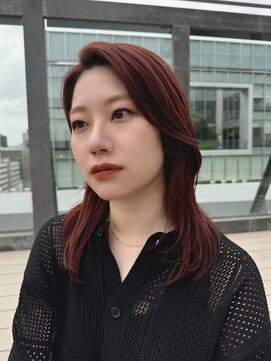 メイカ(MEIKA) ”顔まわりレイヤー×チェリーレッドカラー”  なかもと はな