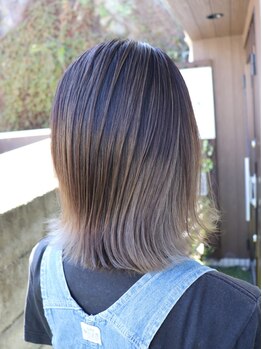 ウキュウ(Ukyu)の写真/白髪も活かして彩ってみませんか?お客様の髪を生かしながら、立体感のあるお洒落なカラーを実現します。