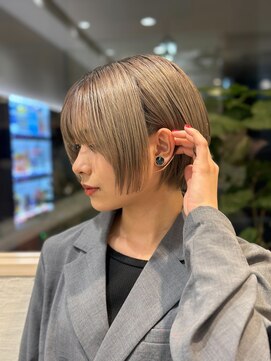 シュク 高円寺(SYUK) ツーブロックショートボブ/刈り上げ/オリーブベージュ/【坂元】