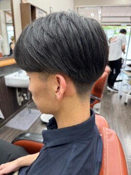 バーバーズ にじの森店 ツーブロックかりあげスタイル