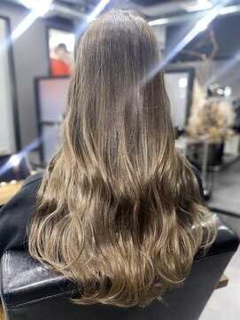 ウェイビー 桜木町店(WAVY) 【ブリーチ履歴あり】グラデーションカラー