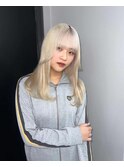 ホワイトブロンド/ホワイトカラー/レイヤーカット
