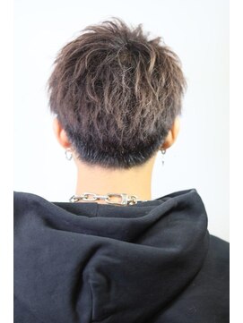 リップス 心斎橋(LIPPS) アップバング 刈り上げ