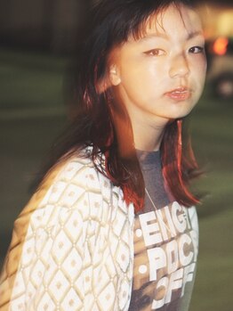 スガタ リフレクション(SUGATA reflection)の写真/《新しい自分に出会えるトキメキを》路地裏の隠れ家サロンで、憧れの艶やかな極彩色の髪色を手に入れて。